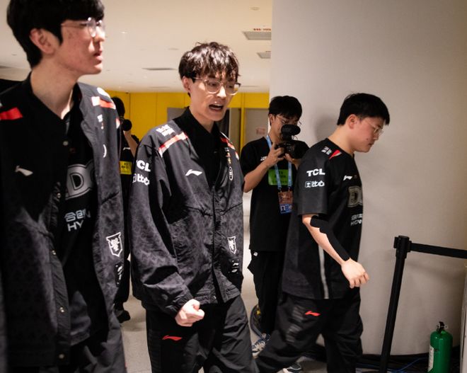 爱游戏体育-包含Uzi在美国队比赛中挺进下一轮，关键助攻引发热议！的词条