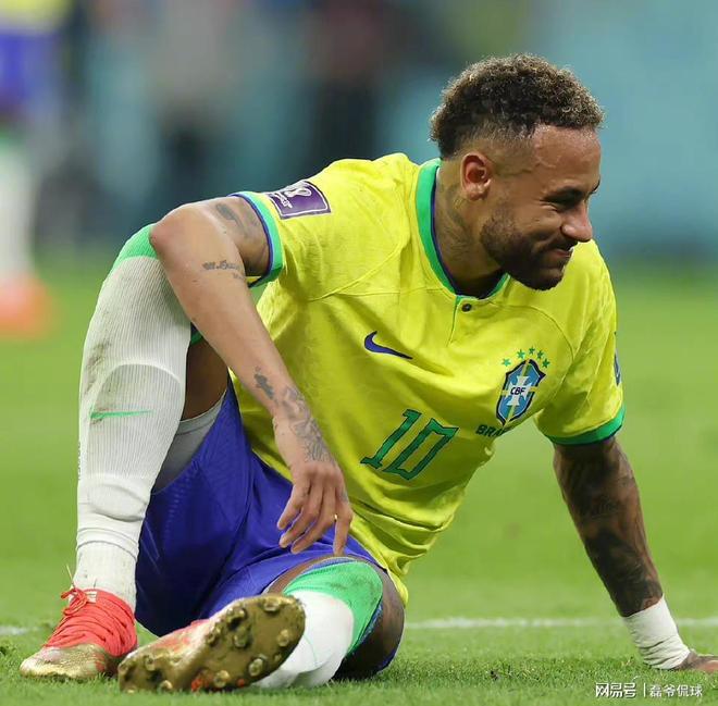 爱游戏体育-内马尔连续二十场比赛得分超过战术调整，巴黎圣日耳曼挑战极限！的简单介绍